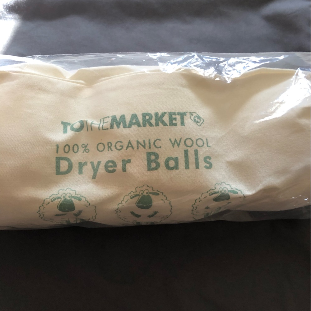 Wool dryer balls
